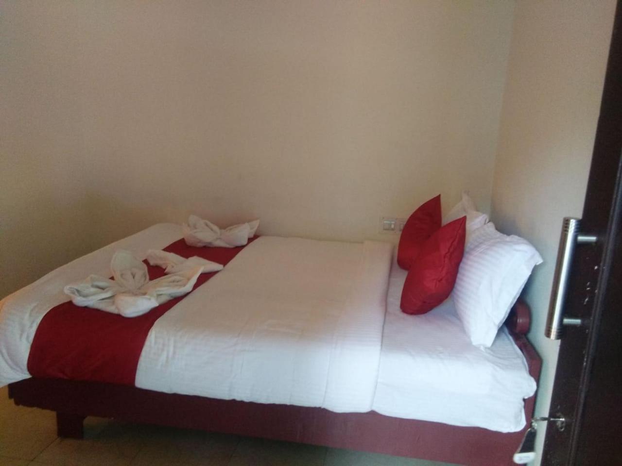 Bed and Breakfast Holly Hock Munnar Zewnętrze zdjęcie